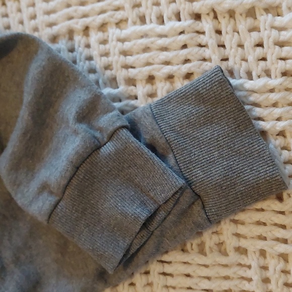 Under Armour Loose Fit Hoody *Final Price* - Picture 6 of 12